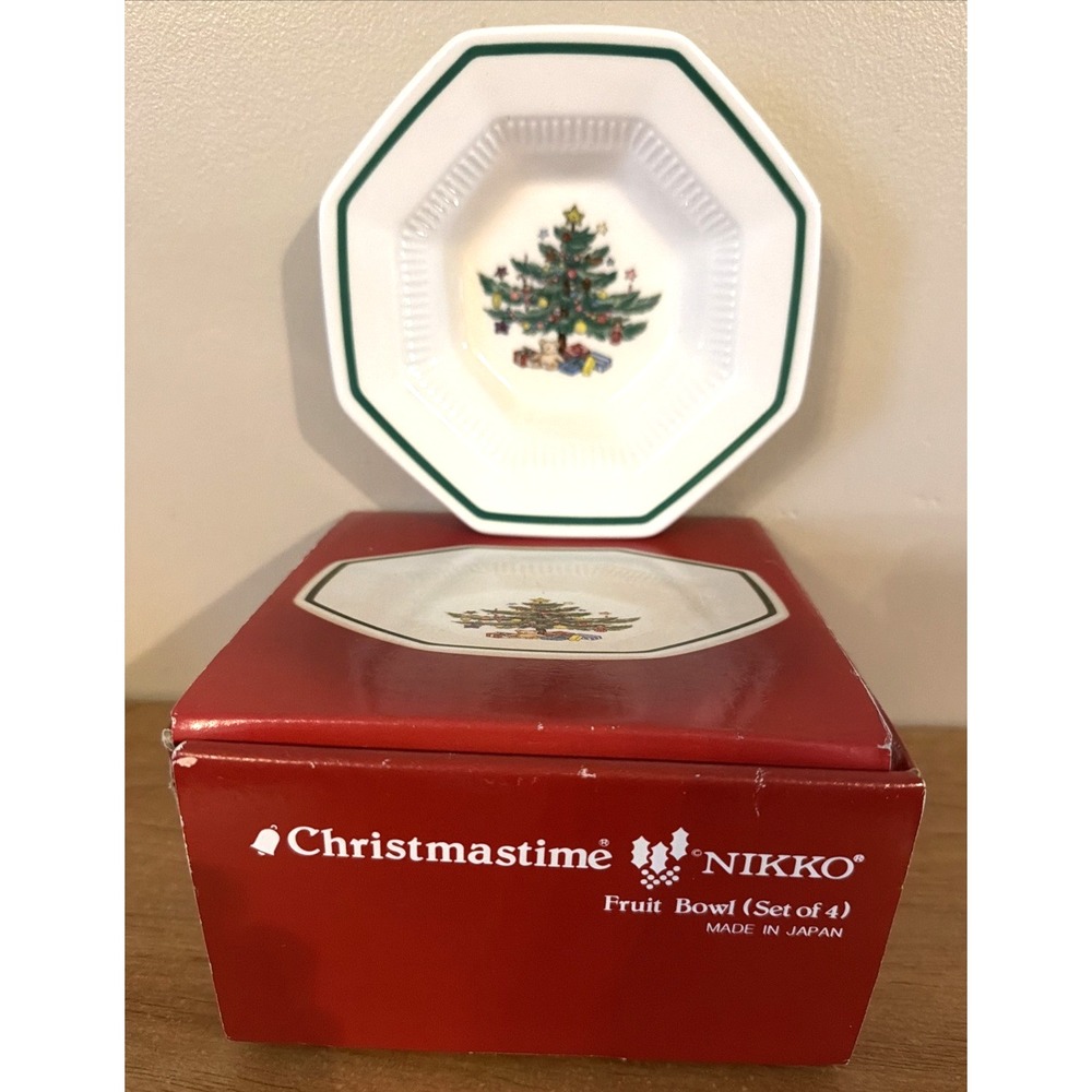 Set of 4 Vintage Nikko Christmastime Individual 5 3/4" FRUIT BOWLS - Japan - NEW